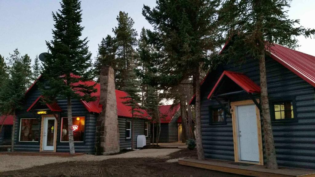Yellowstone Cabins And Rv West Yellowstone Kültér fotó